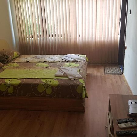 Sachaka Hotel Карлово Екстериор снимка