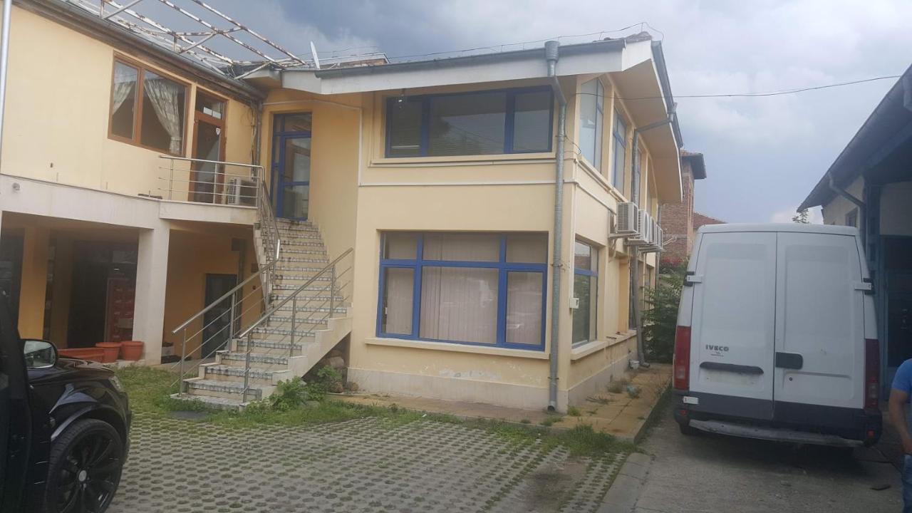 Sachaka Hotel Карлово Екстериор снимка